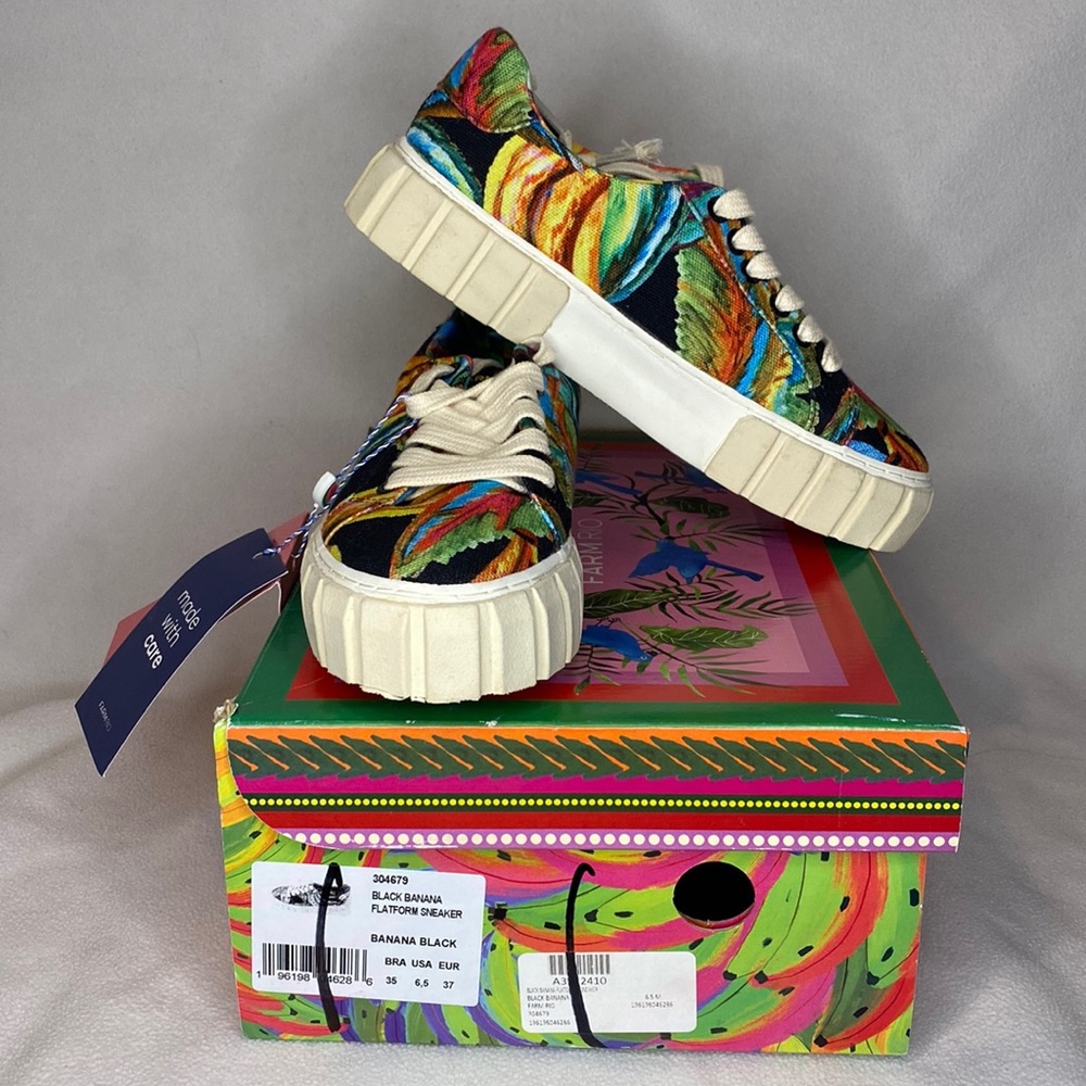 NIB $160 RETAIL FARM Rio Black Banana Flatform Sneaker size 6.5